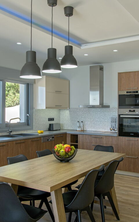 Villa Alkyoni: Kjøkken, Lunsjrom