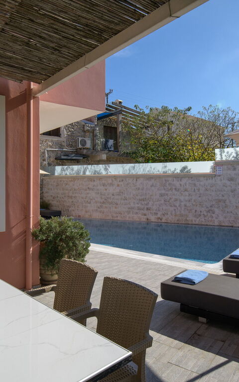 Doctor'S House: basseng, Eksteriør, Utendørs