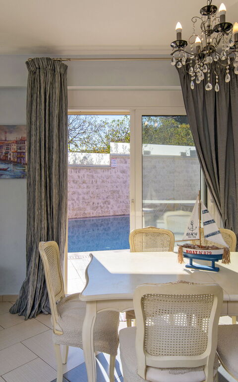 Doctor'S House: Lunsjrom