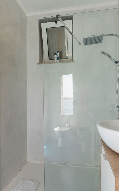 Montalbano Suite: Baderom