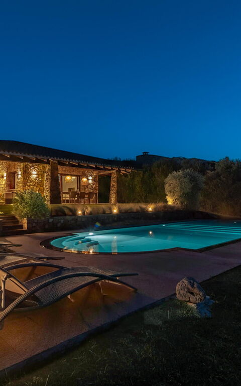 Villa Marinella: basseng, Eksteriør