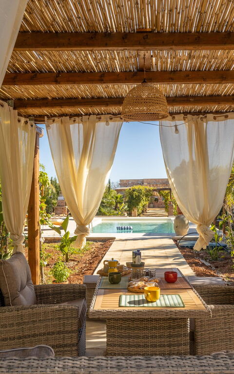 Villa Renedda: Balkong / terrasse / uteplass, basseng