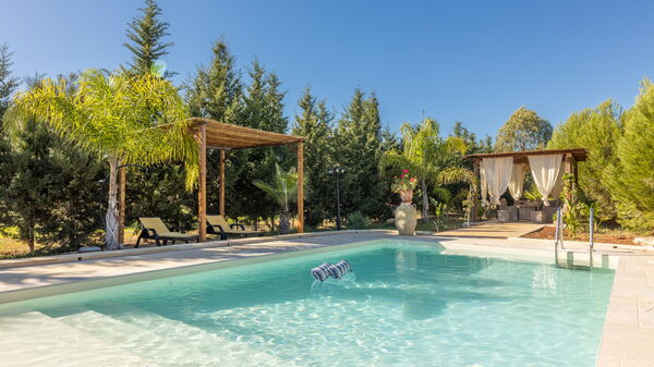 Villa Renedda: basseng, Eksteriør, Utendørs