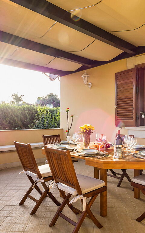 Villa Profumo D'Oriente: Balkong / terrasse / uteplass, Eksteriør, Utendørs