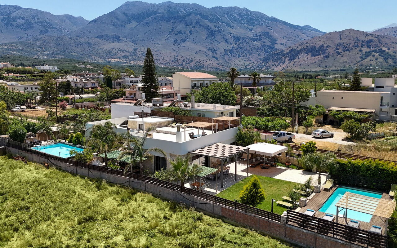 Villa Olympia: basseng, Visningar