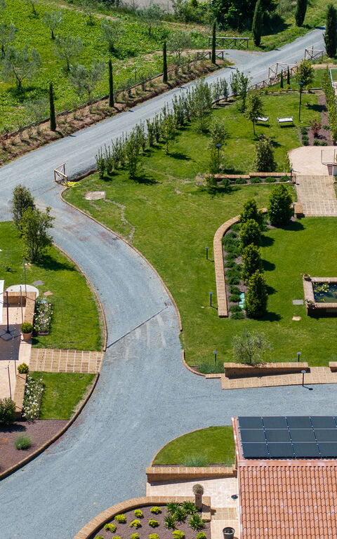 Tenuta Poggio Guiano: basseng, Visningar