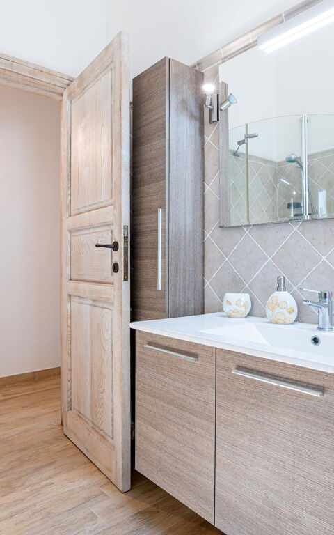 Villa Zephyros: Baderom