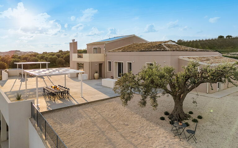 Dimora Bufalefi: Eksteriør, Utendørs