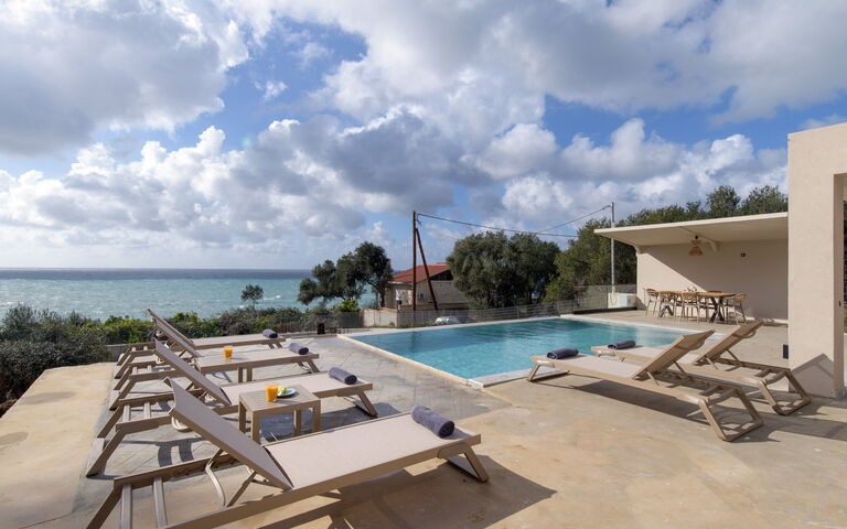 Villa Elais: Utendørs, Visningar