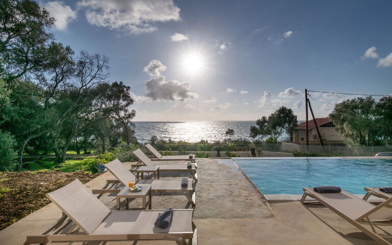 Villa Elais: basseng, Utendørs, Visningar