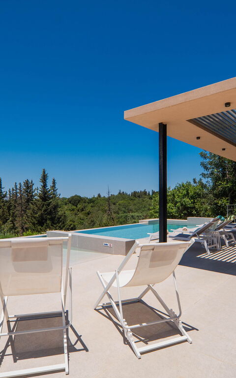 Villa Melia: basseng, Utendørs