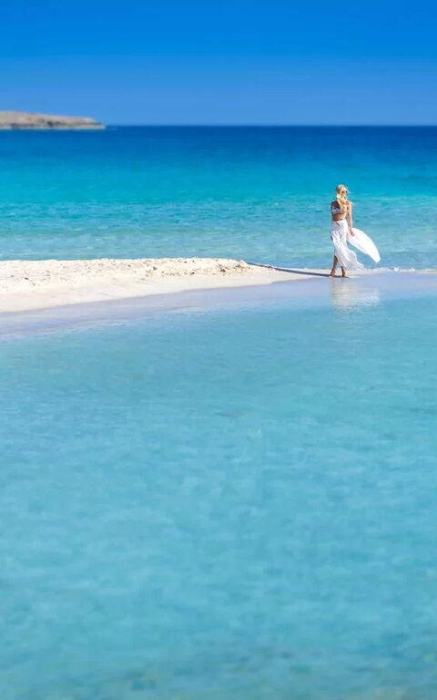 Serenity Seafront Villa: Sommer