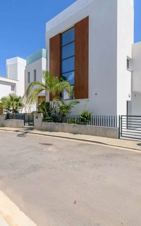 By the Beach - White Coral Villa: Hovedinngang