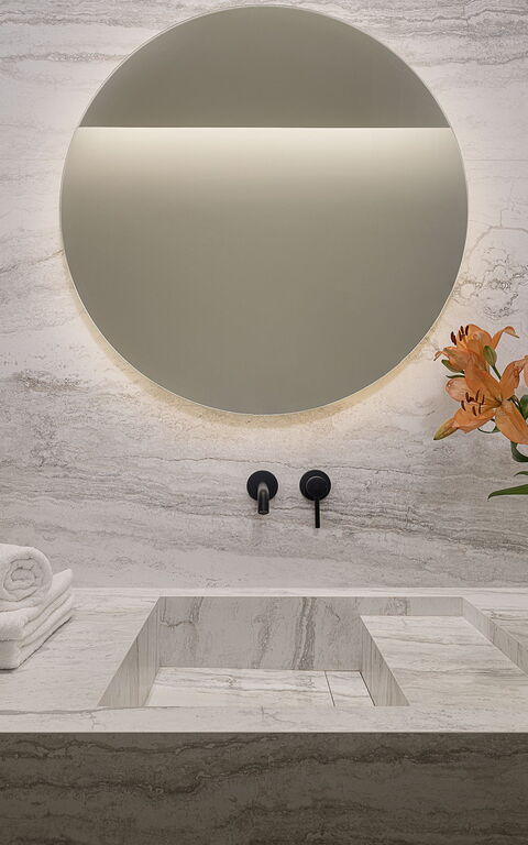 Ares Luxurious Residence: Baderom