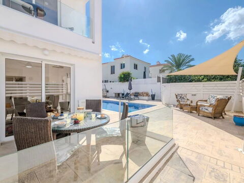 Ayia Triada Beach Gardens