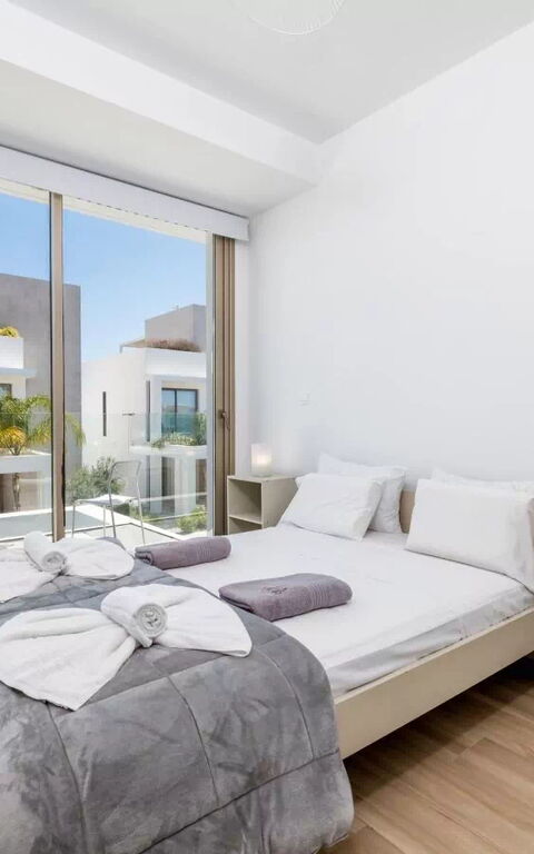 Azure Seaview - Ruby Villa: soverom