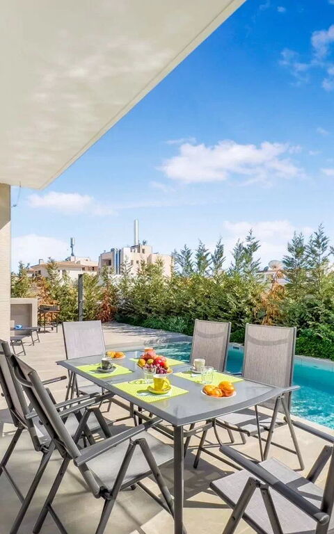 Azure Seaview- Garnet Villa: Balkong / terrasse / uteplass, basseng, Eksteriør, Utendørs