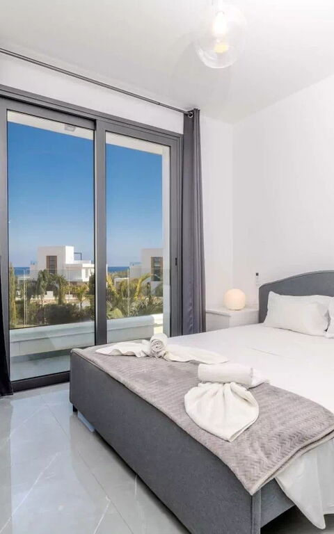 By the Beach - Aura Villa: soverom