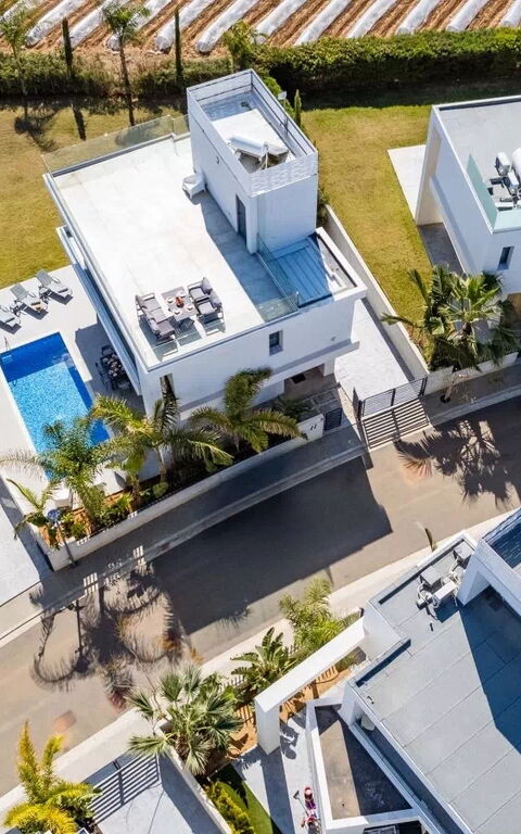 By the Beach - Aura Villa: Visningar