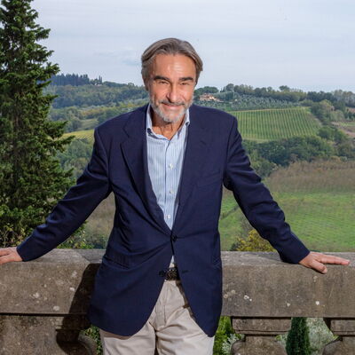 Costantino Vellas, Produksjon og huseierkontakt for eiendommer i Hellas